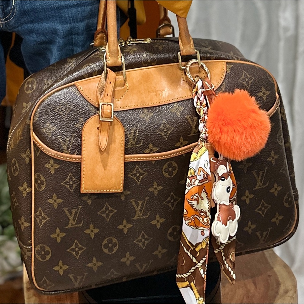 ❌ SOLD ❌
Louis Vuitton Deauville Monogram Top Handle Bag Vintage LV Satchel